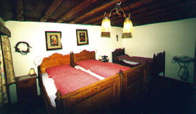 Dobelzimmer mit Kinderbett